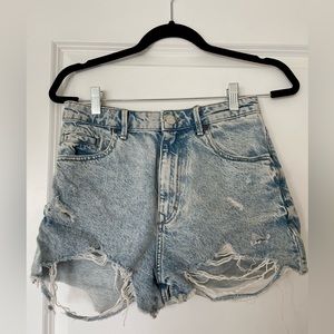Distressed Jean Shorte